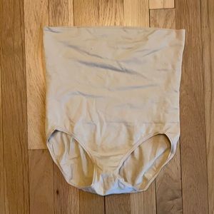 Maidenform Spanks